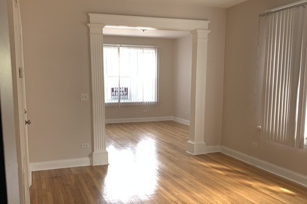 Main Entrance/Dining Area - 3705 W Montrose Ave