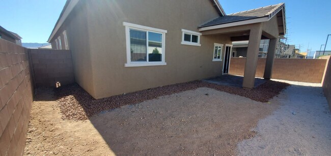 Building Photo - 5846 Steinbeck Vly St