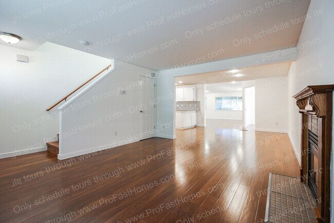 Building Photo - 11046 SE Henderson Dr