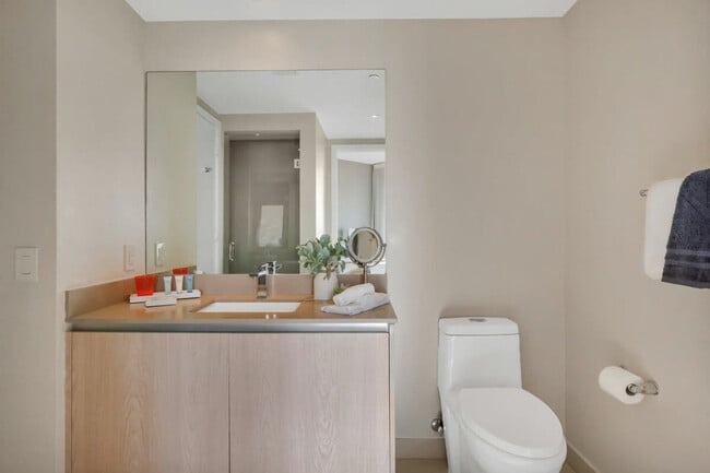 Building Photo - 4111 S Ocean Dr