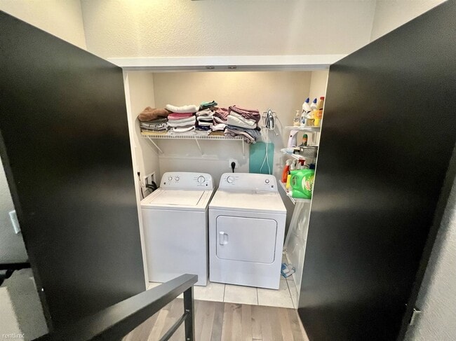 Building Photo - 3 br, 3 bath Townhome - 5743 West 17th Avenue