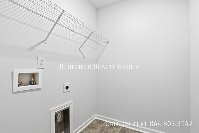 Building Photo - 227 Millen Dr