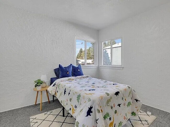 Building Photo - For Rent – Spacious 4-Bedroom, 2-Bath Home in Spokane Valley