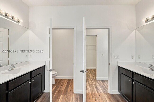 Building Photo - 336 NE 210th Way