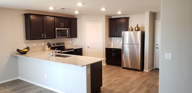 Building Photo - Beautifully upgraded home in Mission Ranch.