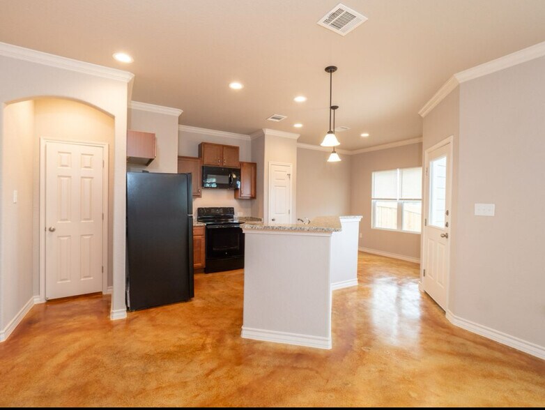 Building Photo - 1791 Tristan Trl