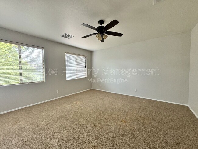 Building Photo - 43658 Caven Dr