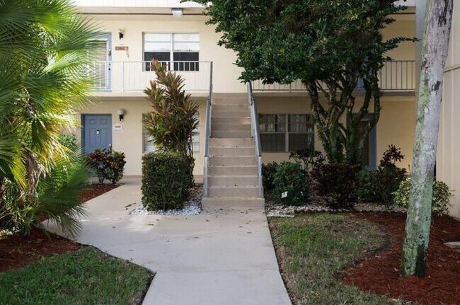 Building Photo - 428 Saxony Way