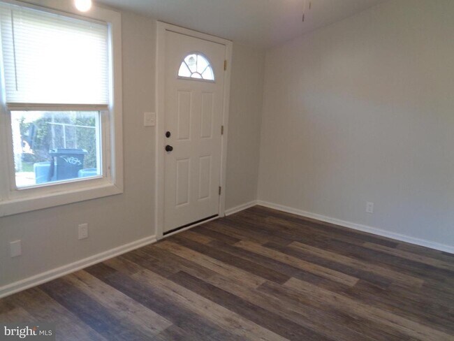 Building Photo - 7150 Eastbrook Ave