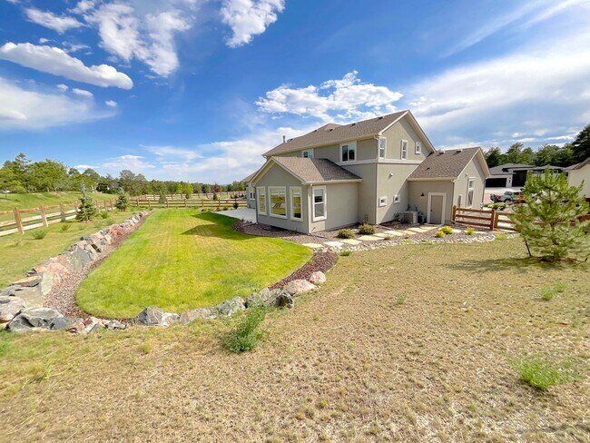 Building Photo - 5 Bedroom Home Available Near Baptist Rd &...