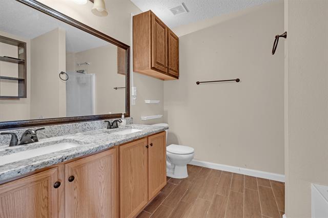 Building Photo - 4901 Parkview Hills Ln