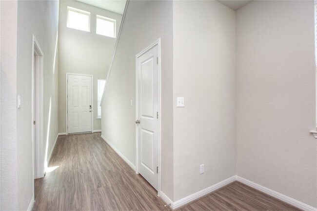 Building Photo - 228 McFarland St