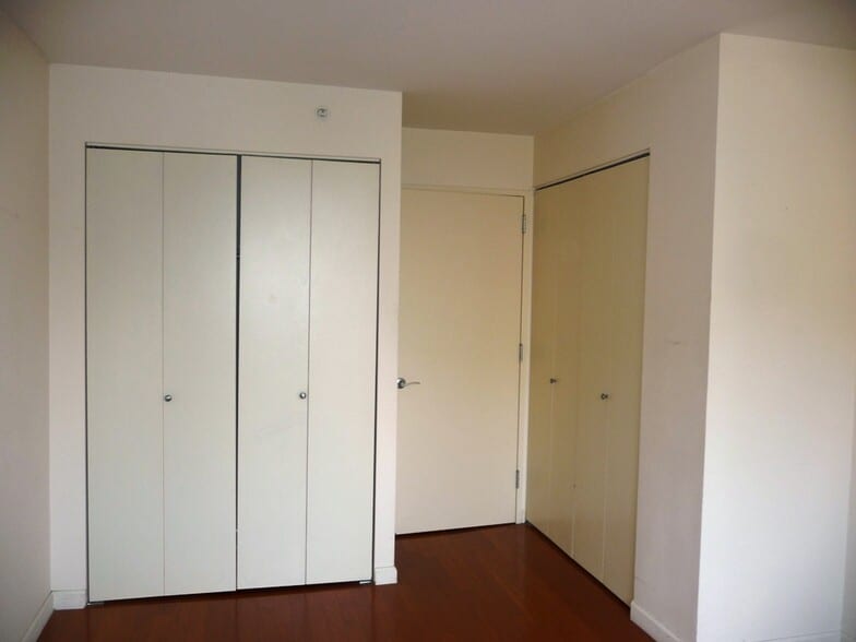 Building Photo - 455 Main St