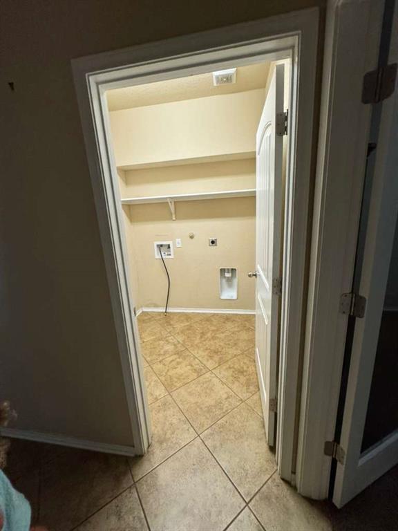 Building Photo - 9626 Common Law