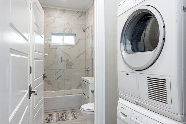 Building Photo - 14 Stickney Ave