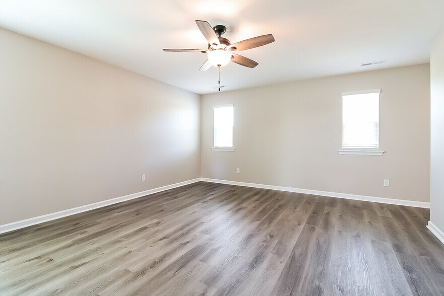 Building Photo - 231 Pilsen Dr