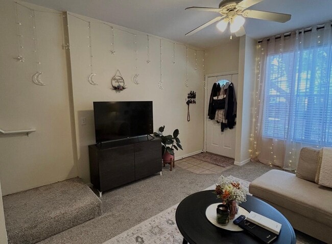 Building Photo - 3543 SW 30th Way