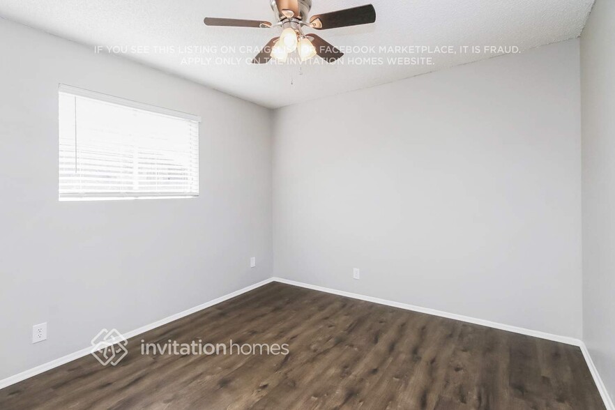 Building Photo - 1065 N Wedgewood Dr