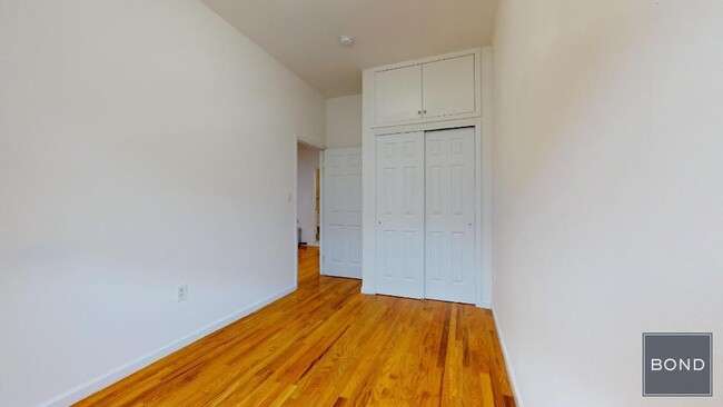 Building Photo - 96 Third Avenue