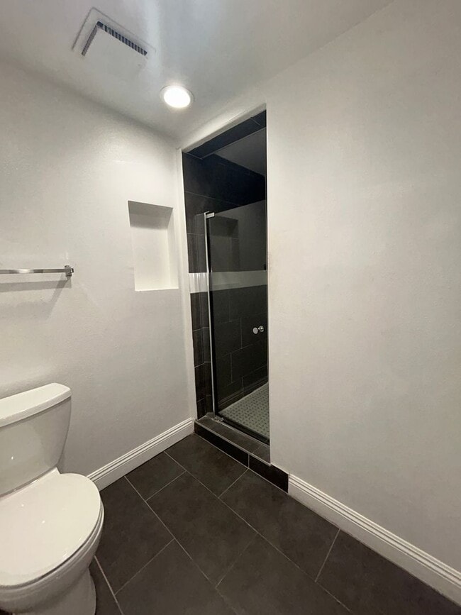 Building Photo - Spacious 4 Bed, 3 Bath for Rent - Westminster