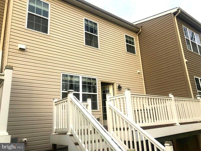 Building Photo - 6786 Green Mill Way