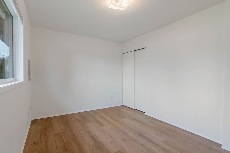 Building Photo - 2815 NE 7th St