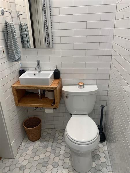 Building Photo - 1229 Euclid Ave NE