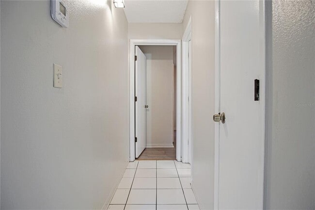 Building Photo - 1436 Lake Bonny Dr W