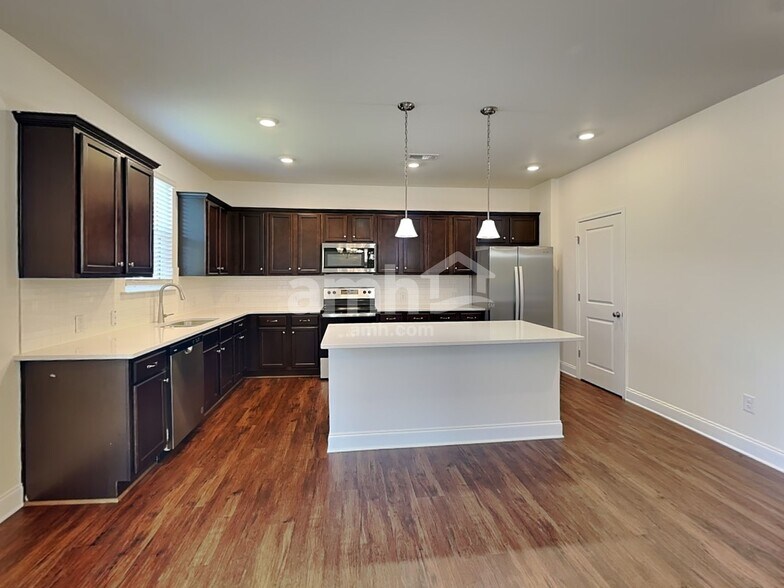 Building Photo - 164 Hazel Pk Dr