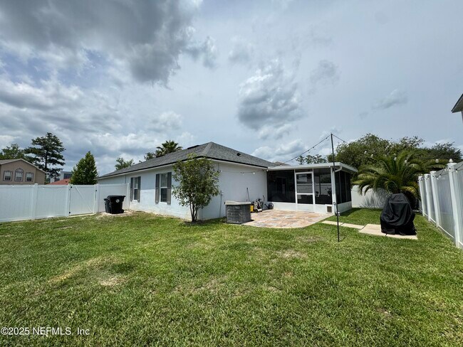 Building Photo - 3539 Alec Dr