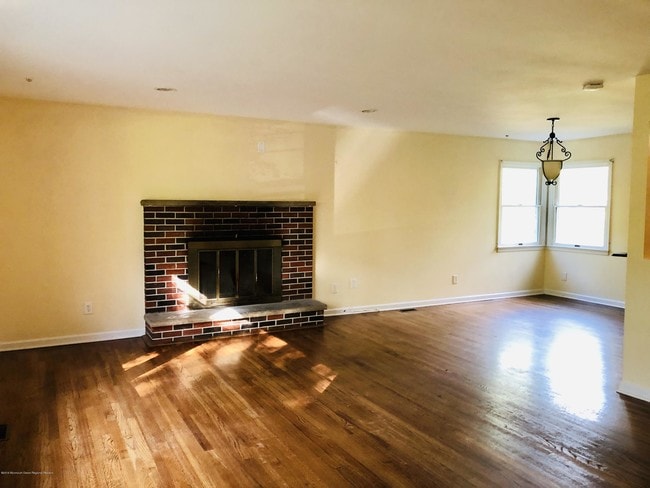 Building Photo - 108 Green Grove Rd