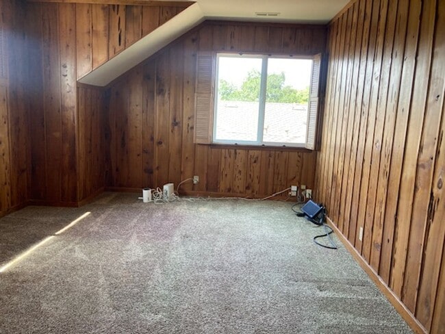 Building Photo - Rare Willow Glen Gem: Spacious 4BR Family Compound on a 9,000+ Sq. Ft. Lot