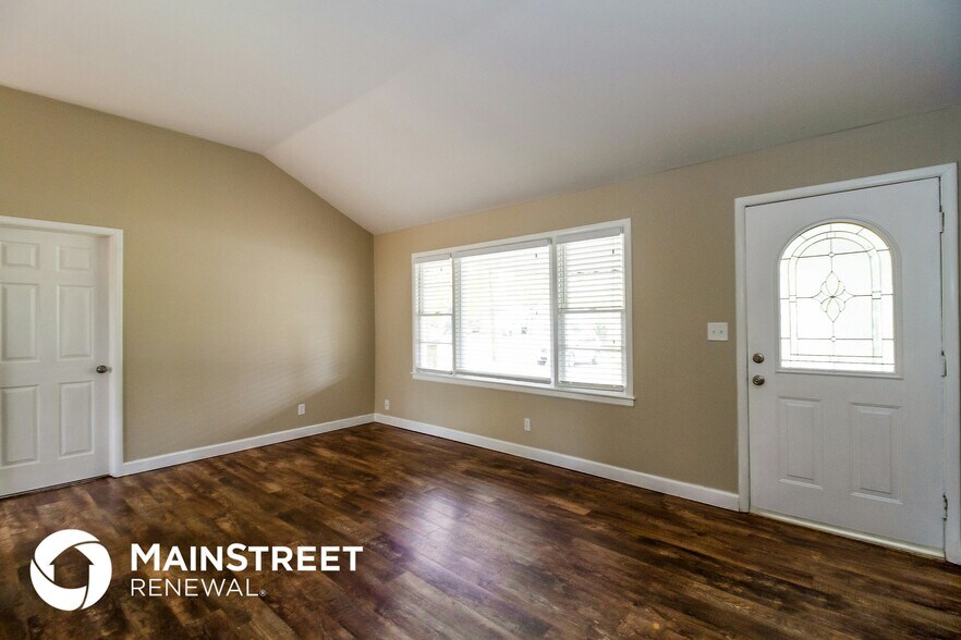 Building Photo - 9411 Dalton Dr