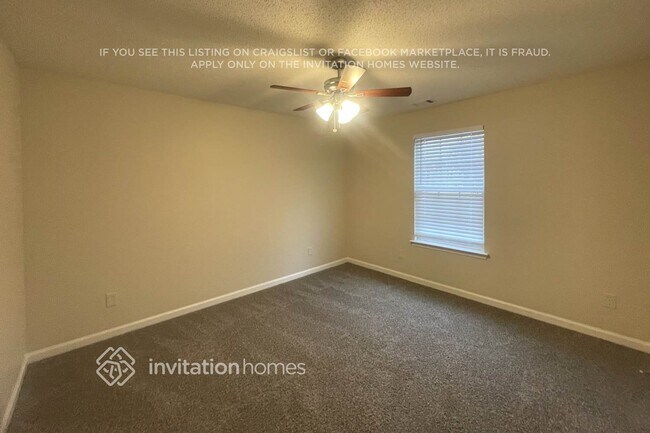 Building Photo - 471 Charles Towne Ave