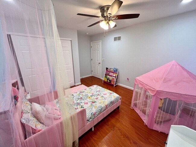 Building Photo - 1154 Spring Orchard Dr