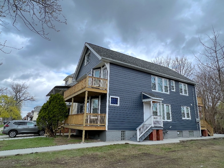 Building Photo - 5038 Seminole St