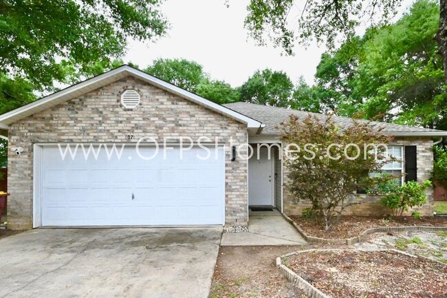 Building Photo - 107 Cabana Way