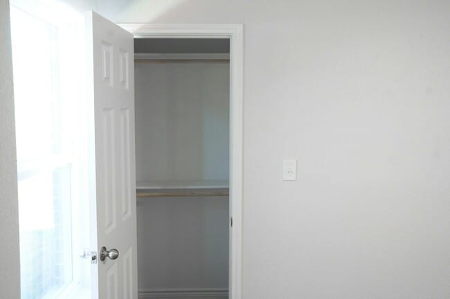 Building Photo - 201 Appalachian Trl