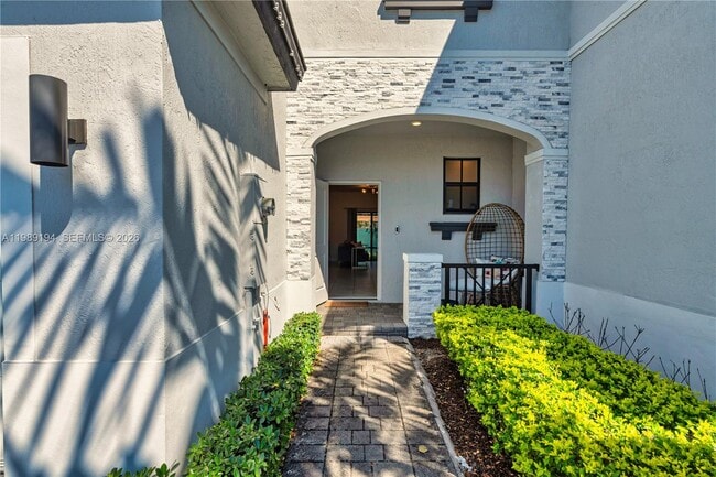 Building Photo - 20433 NW 4th Ave