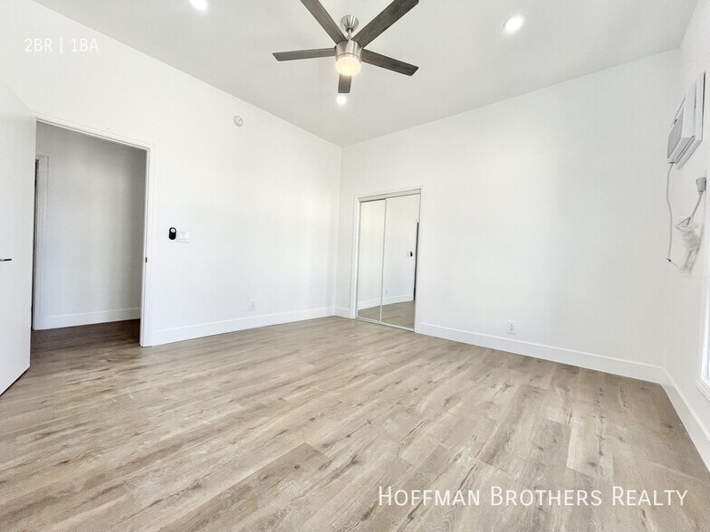 Building Photo - 2159 W Washington Blvd