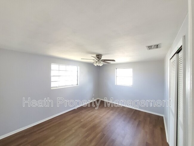 Building Photo - 3330 Rosefield Dr