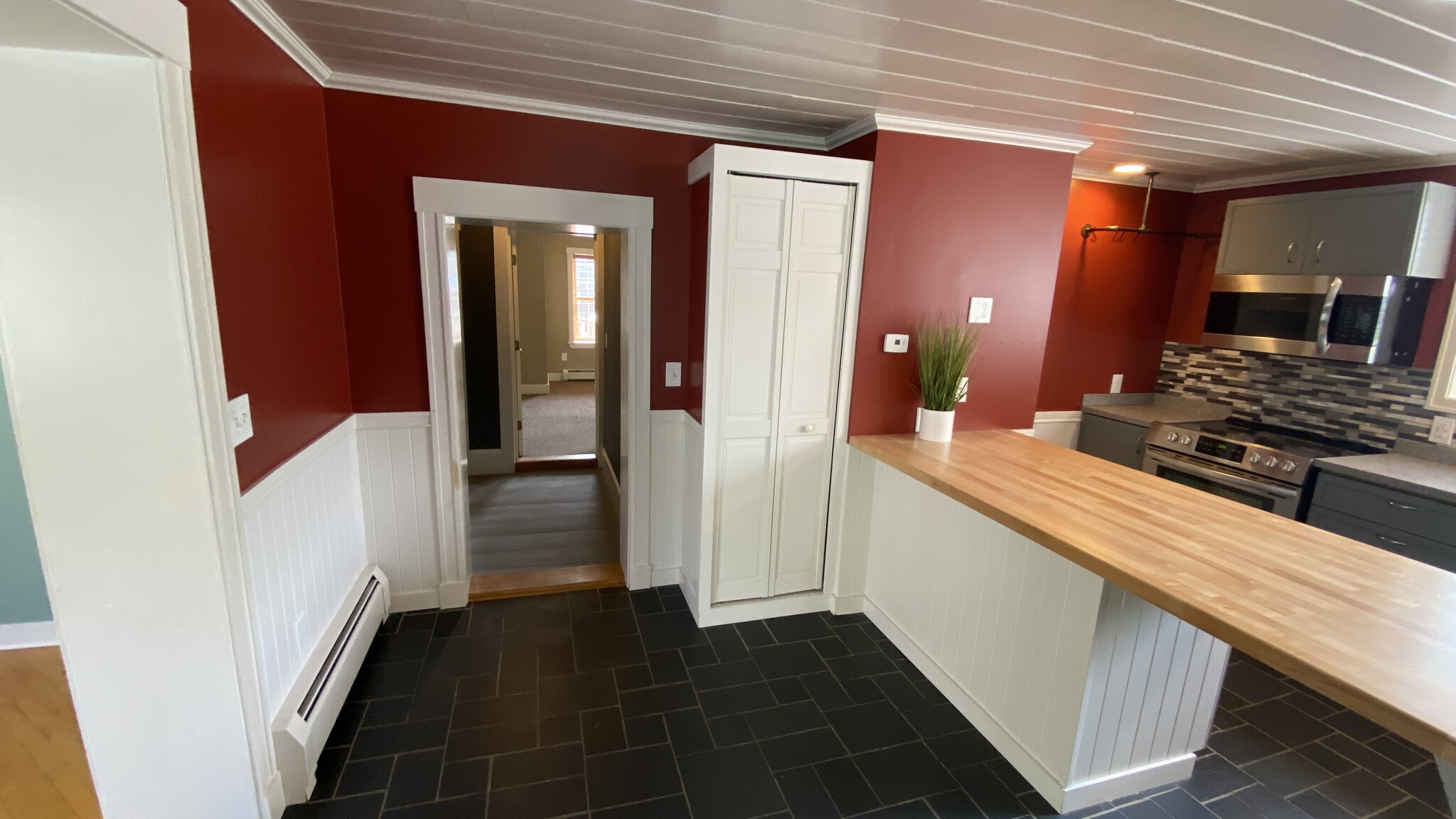 Kitchen to Bedrooms - 154 Beach St
