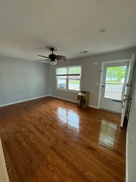 Building Photo - 1217 Galley Ave