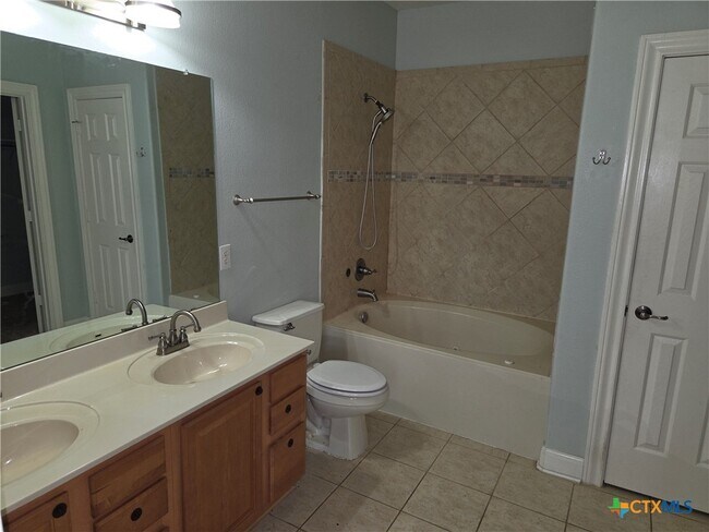 Building Photo - 716 Moon Shadow Ct