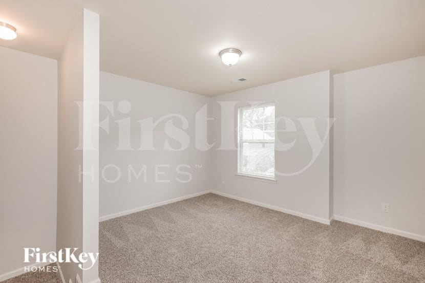 Building Photo - 767 Grenier Terrace NE