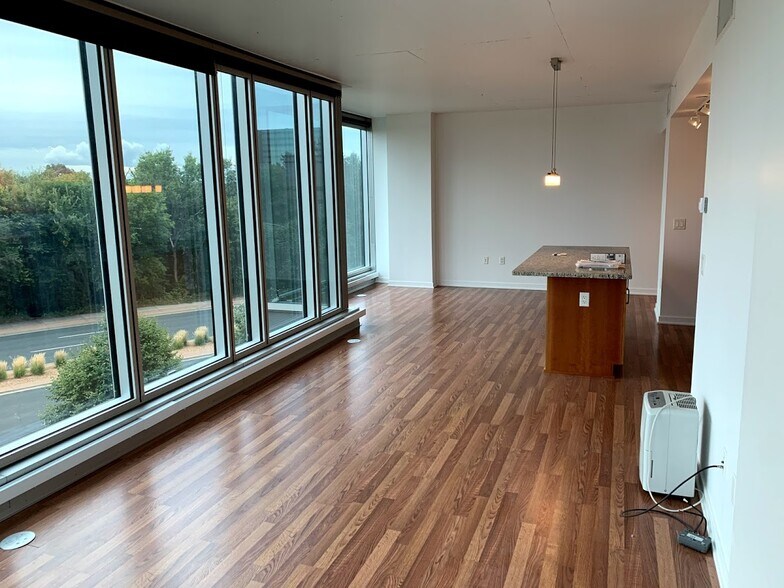 Building Photo - 8151 33rd Ave S