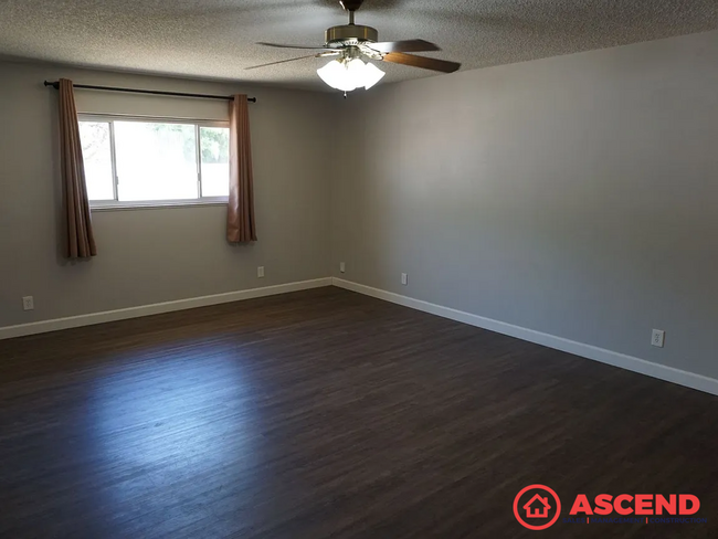 Building Photo - Cozy 3 Bedroom Home Located in Delano!