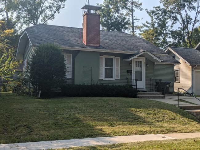 Building Photo - 613 Rundell St