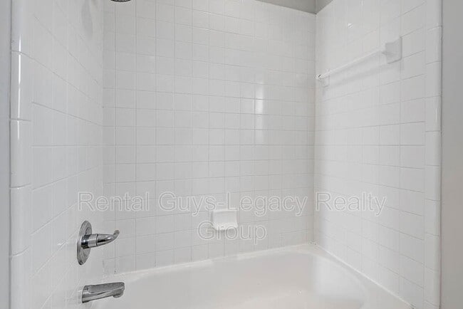 Building Photo - 11498 Chase Meadows Dr S