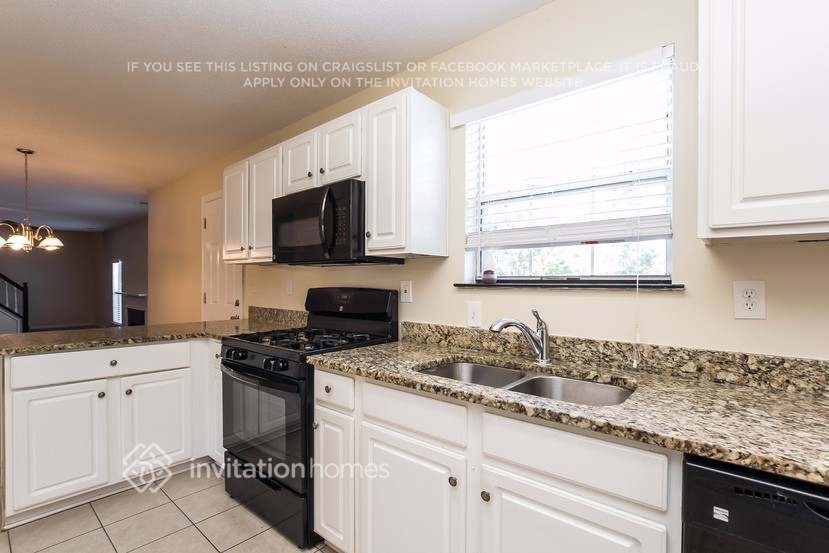 Building Photo - 733 Trigg Lake Ct